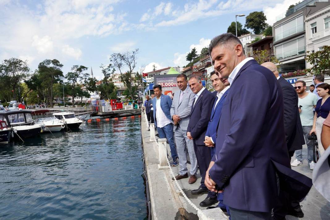 İstanbul'un utancı: Boğaz'ın altı adeta bir çöplük! Çamaşır makinesi, televizyon, araba lastiği... 16